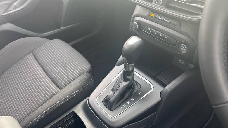 Ford Focus 1.0 EcoBoost Hybrid mHEV 155 Titanium 5dr Auto Petrol Hatchback